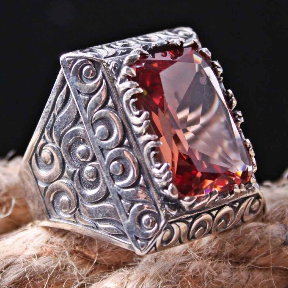 Color changing alexandrite ring hotsell