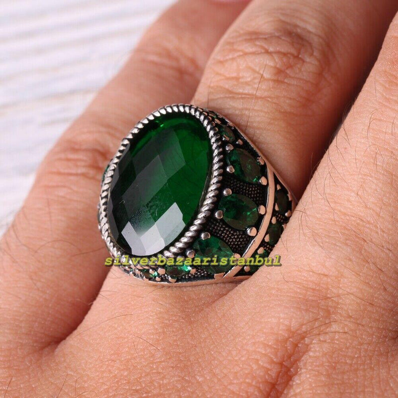 DELICATE SPIRAL GREEN STONE RING - Navrathan